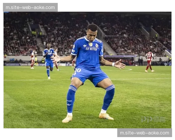 姆巴佩对阵奥林匹亚科斯独中四元，七场十三球领跑欧冠射手榜