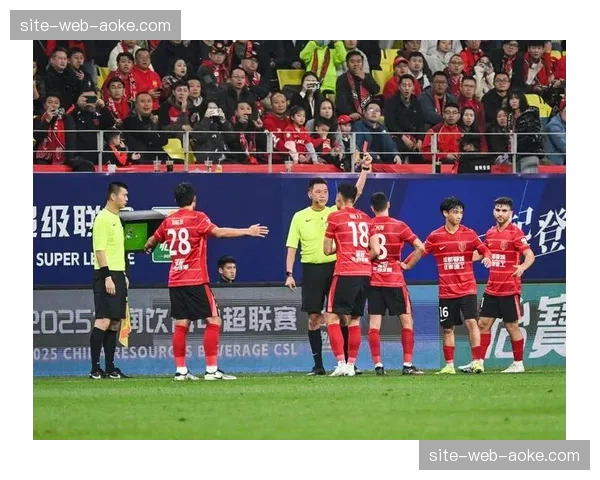 纪律性改善成枪手蜕变关键 零红牌与40黄牌远低于热刺